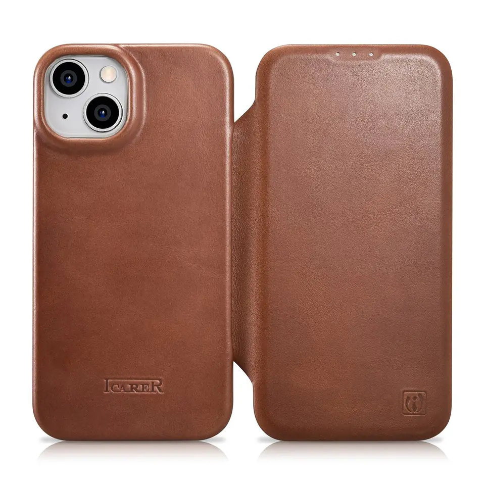⁨iCarer CE Oil Wax Premium Leather Folio Case skórzane etui iPhone 14 Plus z klapką magnetyczne MagSafe brązowy (AKI14220707-BN)⁩ w sklepie Wasserman.eu