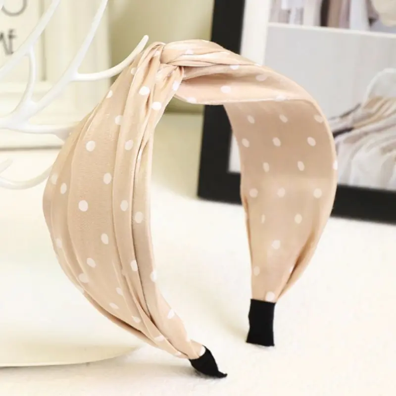 ⁨Opaska turban z materiału w groszki krem O398WZ1⁩ w sklepie Wasserman.eu