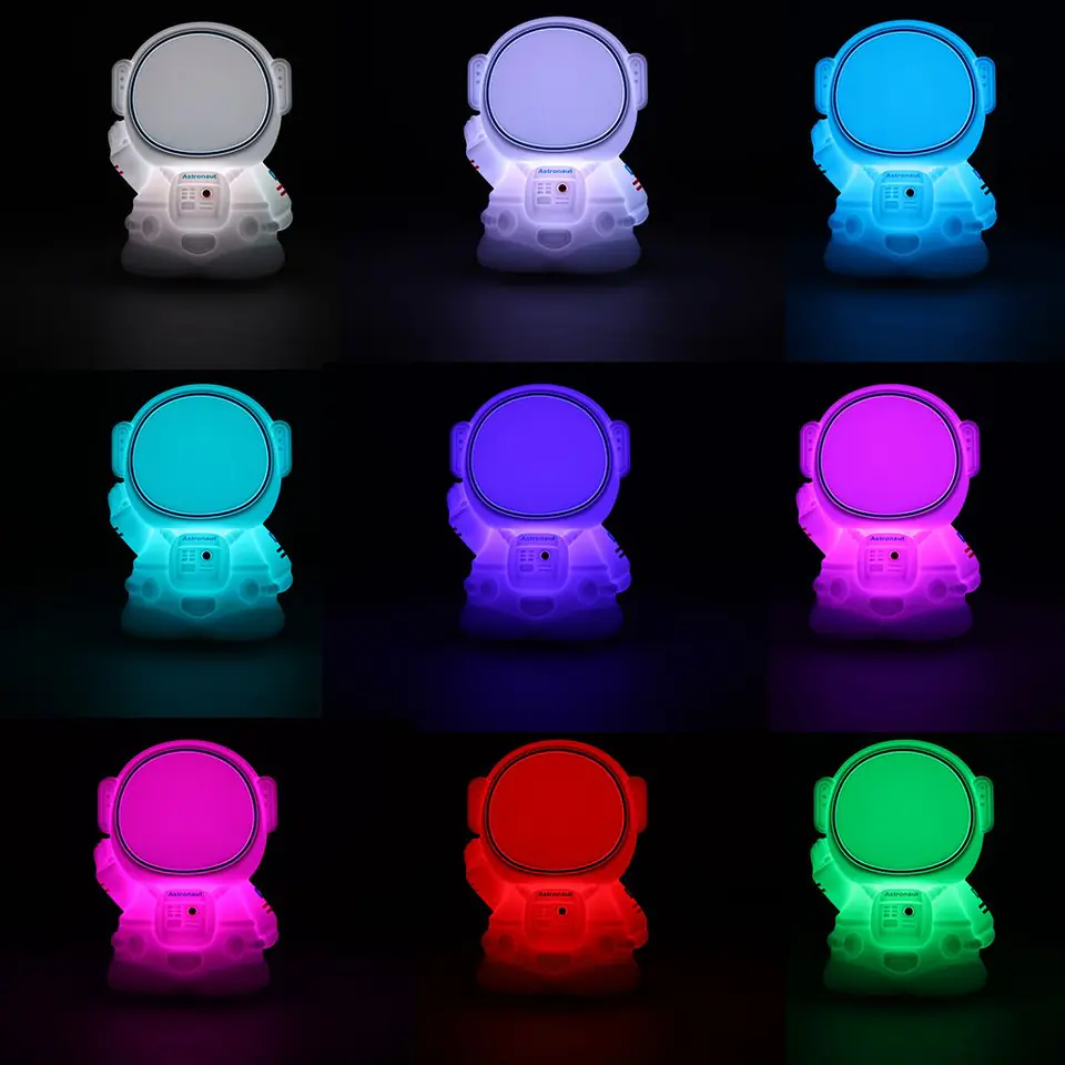 ⁨Lampka nocna dla dzieci silikonowa dotykowa miękka 8 LED USB RGB biała astronauta⁩ w sklepie Wasserman.eu