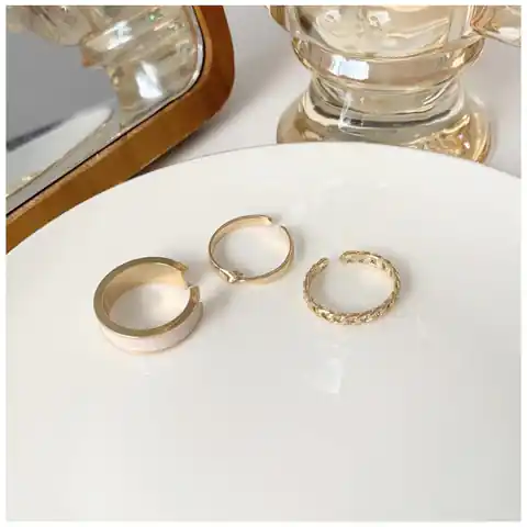 ⁨Zestaw 3 pierścionków złote PE62⁩ w sklepie Wasserman.eu