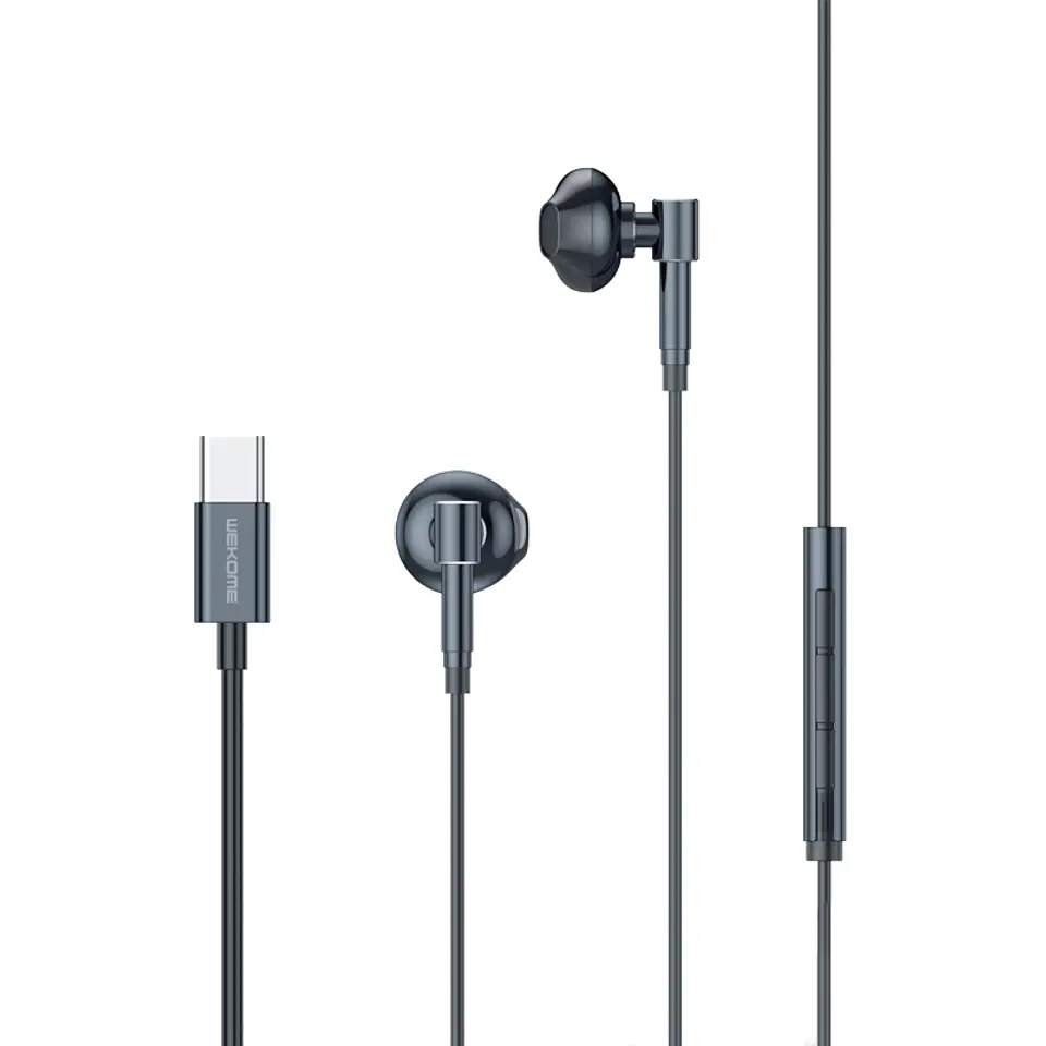 ⁨Wired headphones USB-C tarnish⁩ at Wasserman.eu