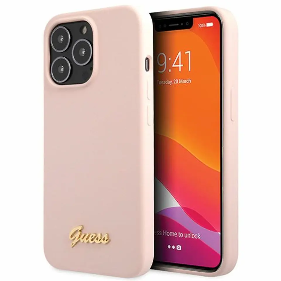 ⁨Guess GUHCP13XLSLMGLP iPhone 13 Pro Max 6.7" jasnoróżowy/light pink hardcase Silicone Script Gold Logo⁩ w sklepie Wasserman.eu