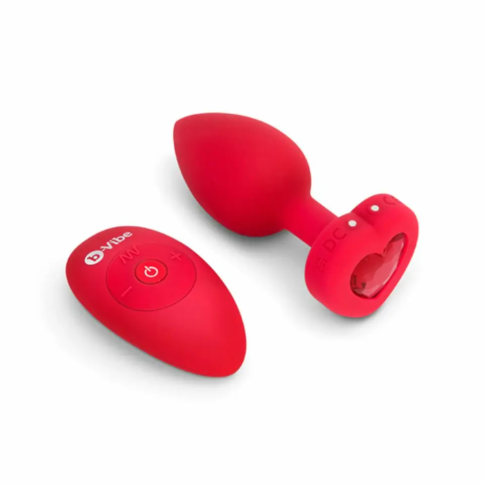 ⁨Zdalnie sterowany plug analny - B-Vibe Vibrating Heart Plug M/L Red⁩ w sklepie Wasserman.eu