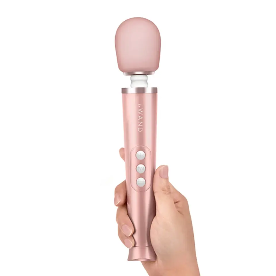 ⁨Le Wand - Petite Rechargeable Vibrating Massager Rose Gold⁩ at Wasserman.eu