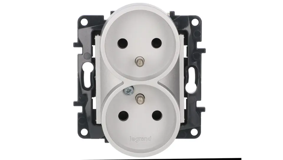 ⁨Niloe Step Power socket dual 2x2P+Z for multiple frames, screw terminals, with aluminum contact shutter 863334⁩ at Wasserman.eu