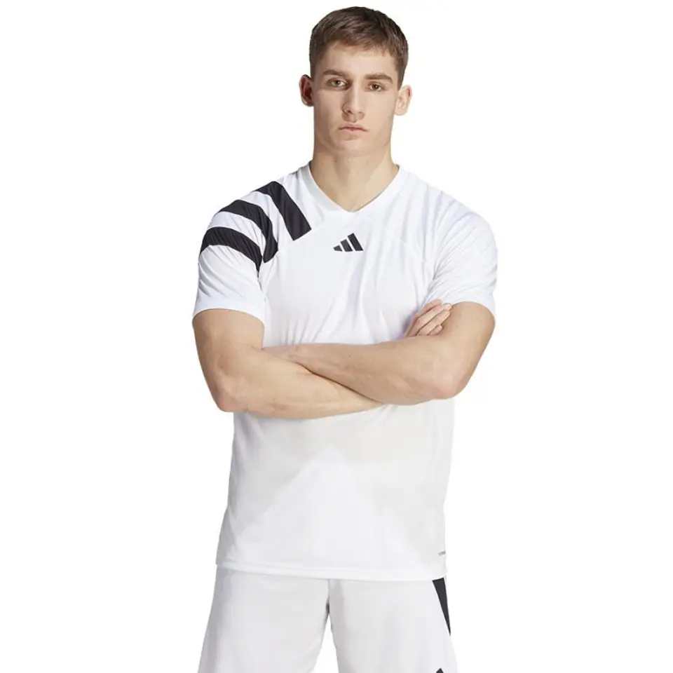 ⁨Koszulka adidas Fortore 23 JSY M (kolor Biały, rozmiar S)⁩ w sklepie Wasserman.eu