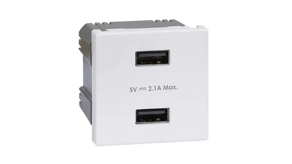 ⁨Simon Connect Ładowarka USB K45 gniazdo typ A 5V/2,1A czysta biel K126E/9 TSC-K126E-9⁩ w sklepie Wasserman.eu