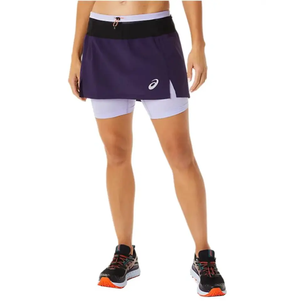 ⁨Spodenki Asics Fujitrail Skort W 2012B929 (kolor Fioletowy. Granatowy, rozmiar S)⁩ w sklepie Wasserman.eu