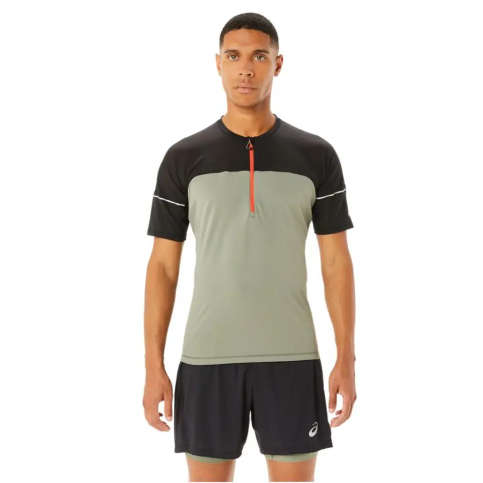 ⁨Koszulka Asics Fujitrail Top Tee M 2011B895 (kolor Zielony, rozmiar M)⁩ w sklepie Wasserman.eu