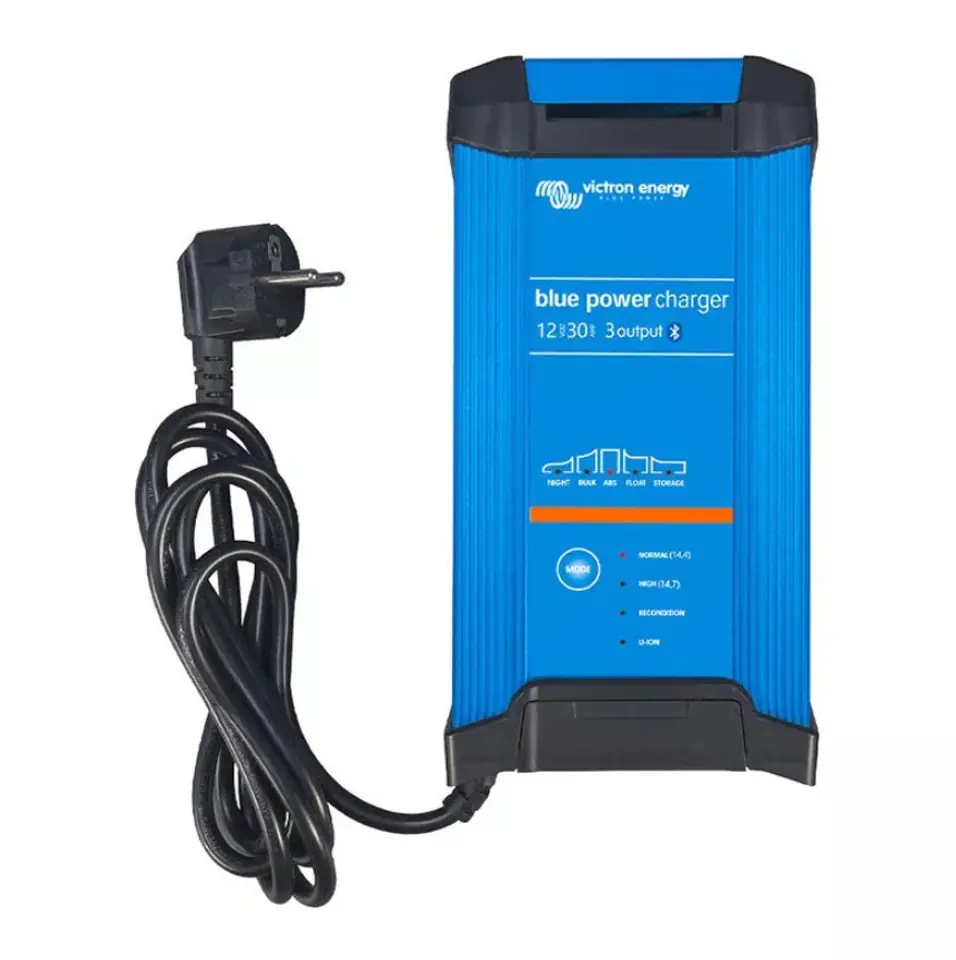 ⁨Victron Energy Ładowarka do akmulatora Blue Smart IP22 12V/30A (3 wyjścia)⁩ w sklepie Wasserman.eu