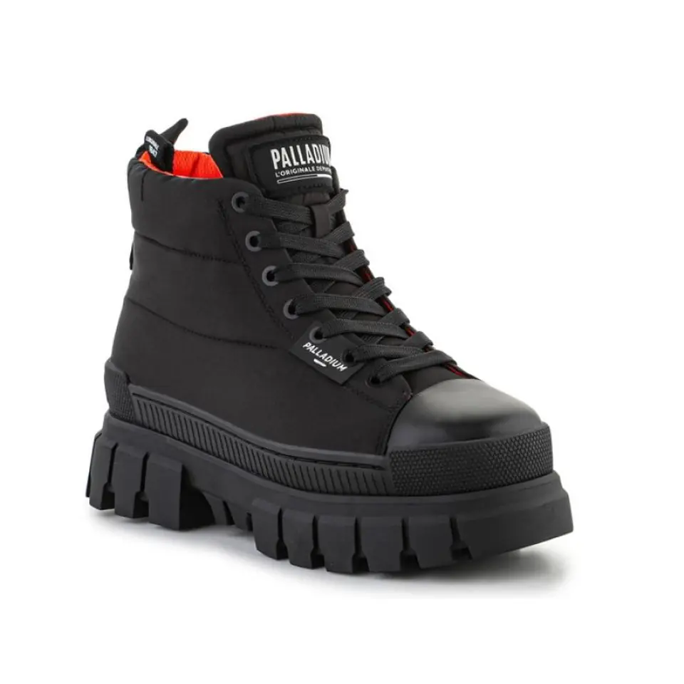 ⁨Buty Palladium Revolt Boot Overcush W (kolor Czarny, rozmiar EU 38)⁩ w sklepie Wasserman.eu