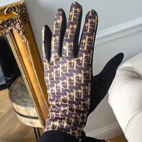 ⁨Damskie rękawiczki elegancki nadruk Elegant ciepłe z polarkiem w środku REK143WZ1⁩ w sklepie Wasserman.eu