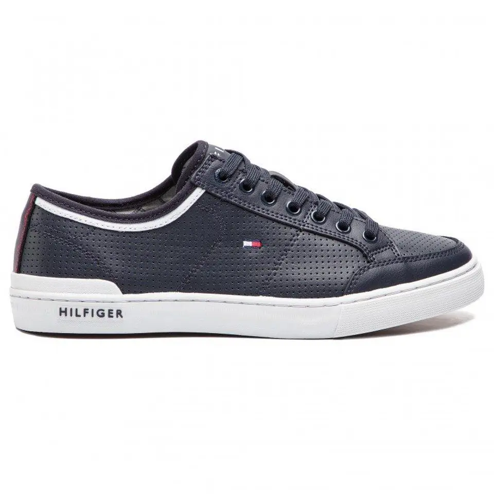 ⁨Buty Tommy Hilfiger Core Corporate Leather Sneaker (kolor Granatowy, rozmiar 40)⁩ w sklepie Wasserman.eu
