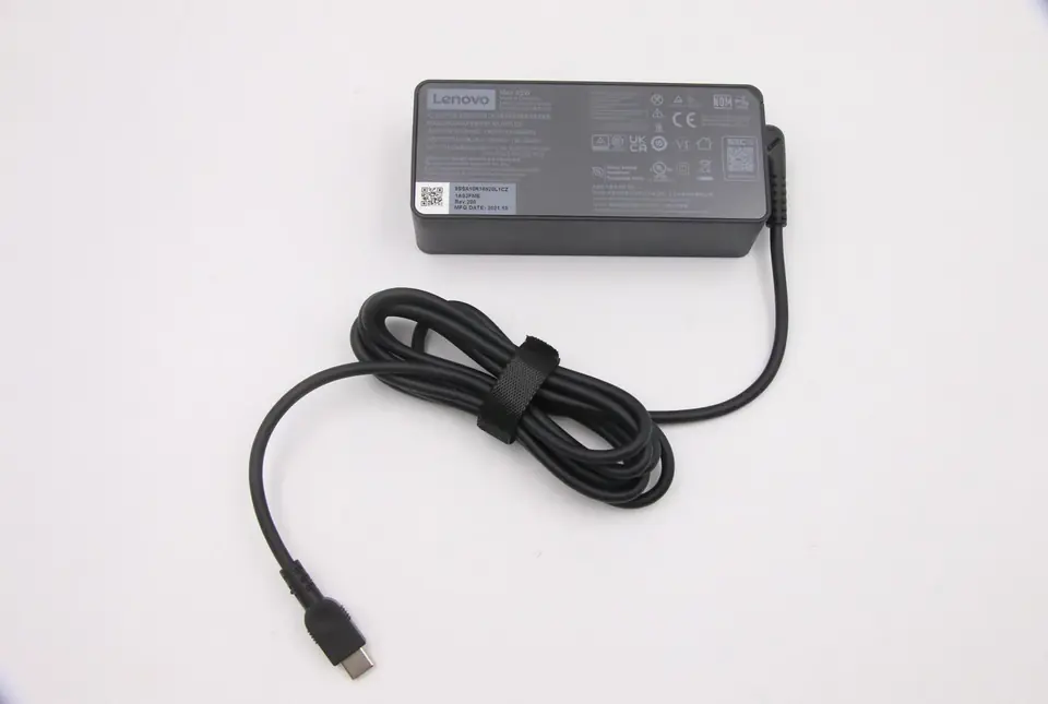 ⁨Lenovo 65W dual-port power adapter⁩ w sklepie Wasserman.eu