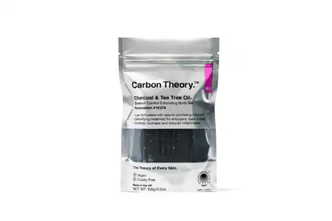 ⁨Carbon Theory Charcoal Tea Tree Oil Złuszczające Mydło do ciała Exfoliating Body Bar 100g⁩ w sklepie Wasserman.eu