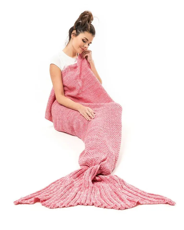 ⁨Blanket MERMAID TAIL deluxe - PINK⁩ at Wasserman.eu