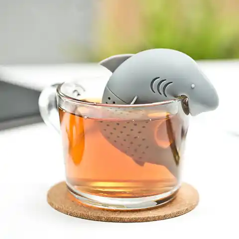 ⁨Shark tea infuser⁩ at Wasserman.eu