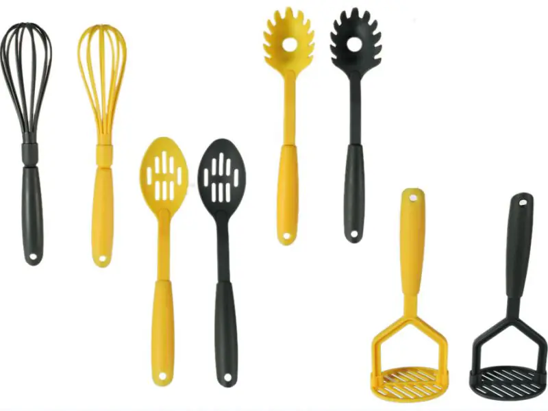 ⁨Kitchen utensils - whisk, slotted spoon, pasta, kneading⁩ at Wasserman.eu