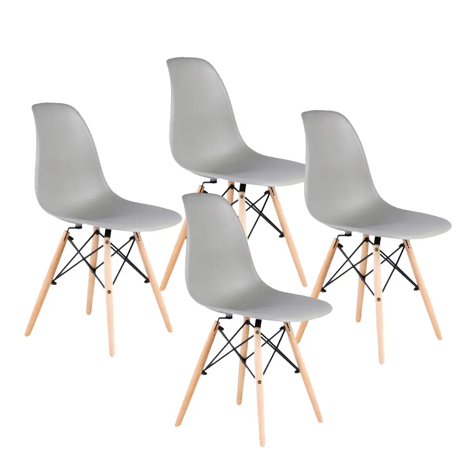 ⁨Set of 4 chairs for the dining room⁩ at Wasserman.eu