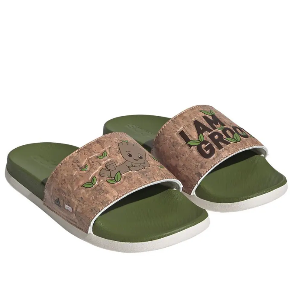⁨Klapki adidas Adilette Comfort Jr (kolor Zielony, rozmiar 38)⁩ w sklepie Wasserman.eu