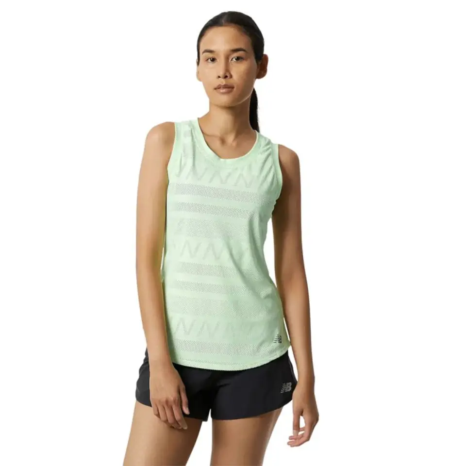 ⁨Koszulka New Balance Q Speed Jacquard Tank W WT132 (kolor Zielony, rozmiar XS)⁩ w sklepie Wasserman.eu