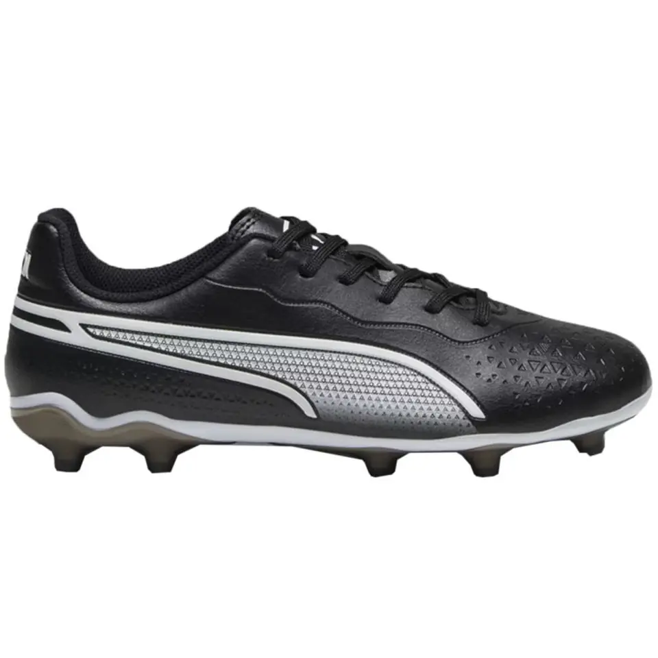 ⁨Buty piłkarskie Puma King Match FG/AG Jr 107573 (kolor Czarny. Szary/Srebrny, rozmiar 38)⁩ w sklepie Wasserman.eu