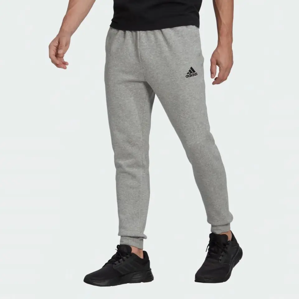 ⁨Spodnie adidas M Feelcozy Pant M (kolor Szary/Srebrny, rozmiar 2XL)⁩ w sklepie Wasserman.eu