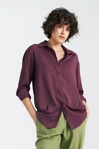 ⁨Wiskozowa koszula oversize - śliwkowy - K75 (kolor śliwkowy, rozmiar 38)⁩ w sklepie Wasserman.eu
