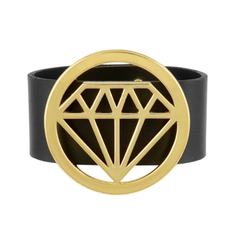 ⁨Bransoletka skórzana z diamentem z kolekcji Diamond (B23/WIO/31Au)⁩ w sklepie Wasserman.eu