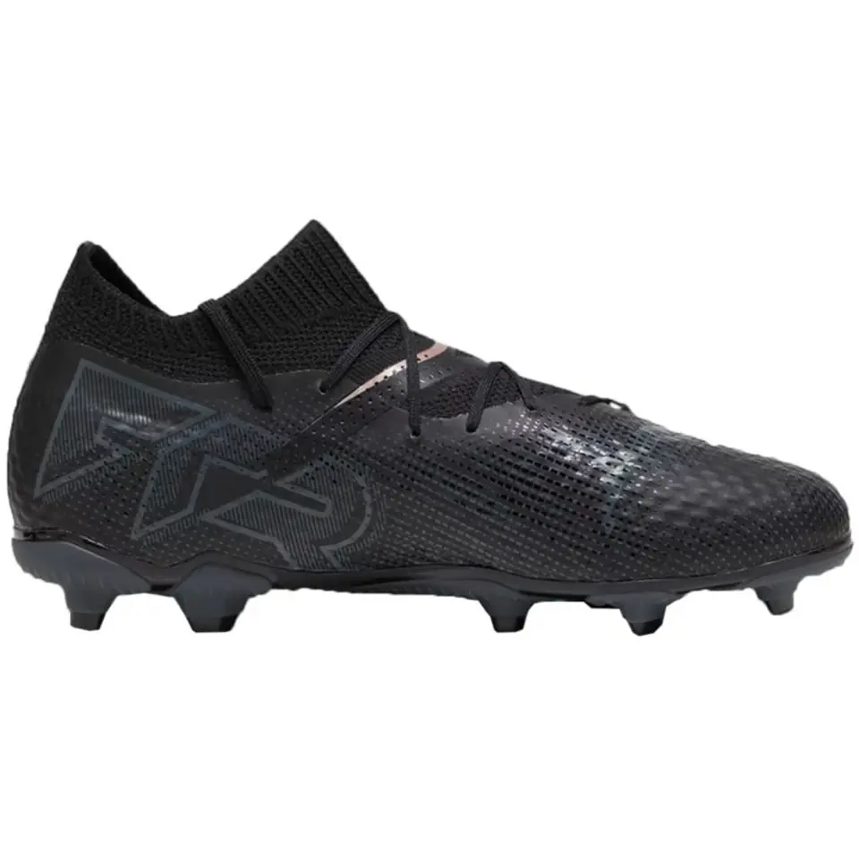 ⁨Buty piłkarskie Puma Future 7 Pro FG/AG Jr (kolor Czarny, rozmiar 38)⁩ w sklepie Wasserman.eu