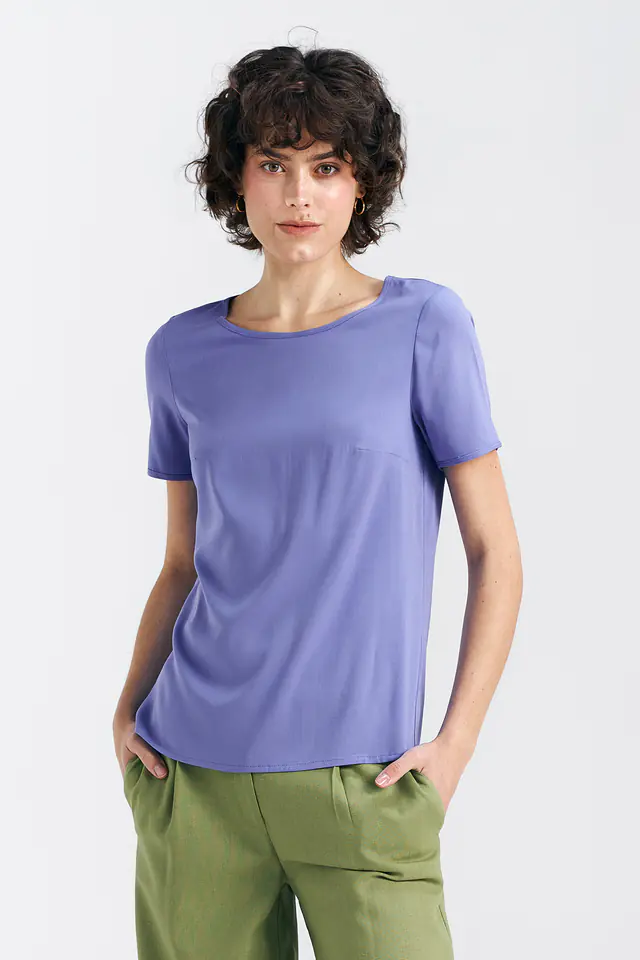 ⁨Bluzka basic z krótkim rękawem - fioletowy - B160 (kolor fiolet, rozmiar 44)⁩ w sklepie Wasserman.eu
