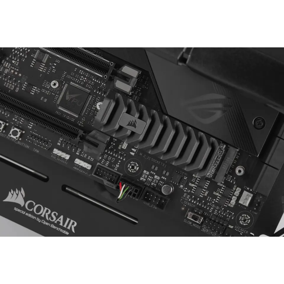 ⁨CORSAIR MP600 PRO XT — 2 TB — pamięć PCI Expre⁩ w sklepie Wasserman.eu