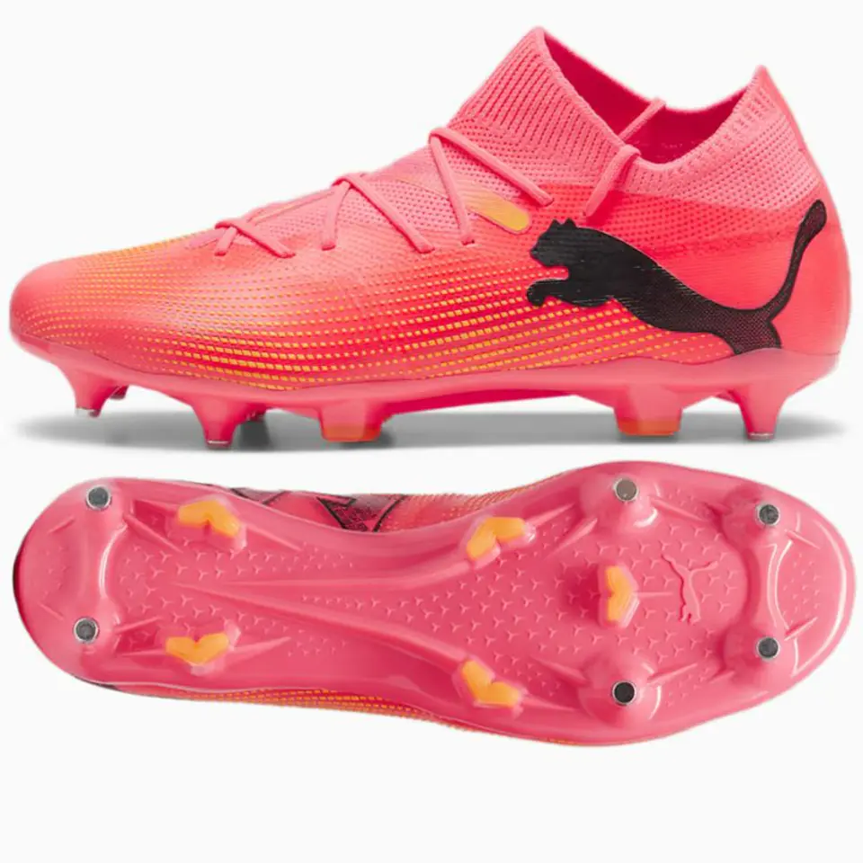 ⁨Buty piłkarskie Puma Future 7 Match MxSG M 107714 (kolor Różowy, rozmiar 40 1/2)⁩ w sklepie Wasserman.eu