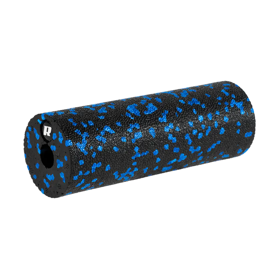 ⁨Mini wałek do masażu, roller piankowy gładki 5x15cm, kolor czarno-niebieski, materiał EPP, REBEL ACTIVE⁩ w sklepie Wasserman.eu