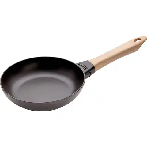 ⁨Cast iron frying pan with wooden handle Staub - 20 cm⁩ at Wasserman.eu