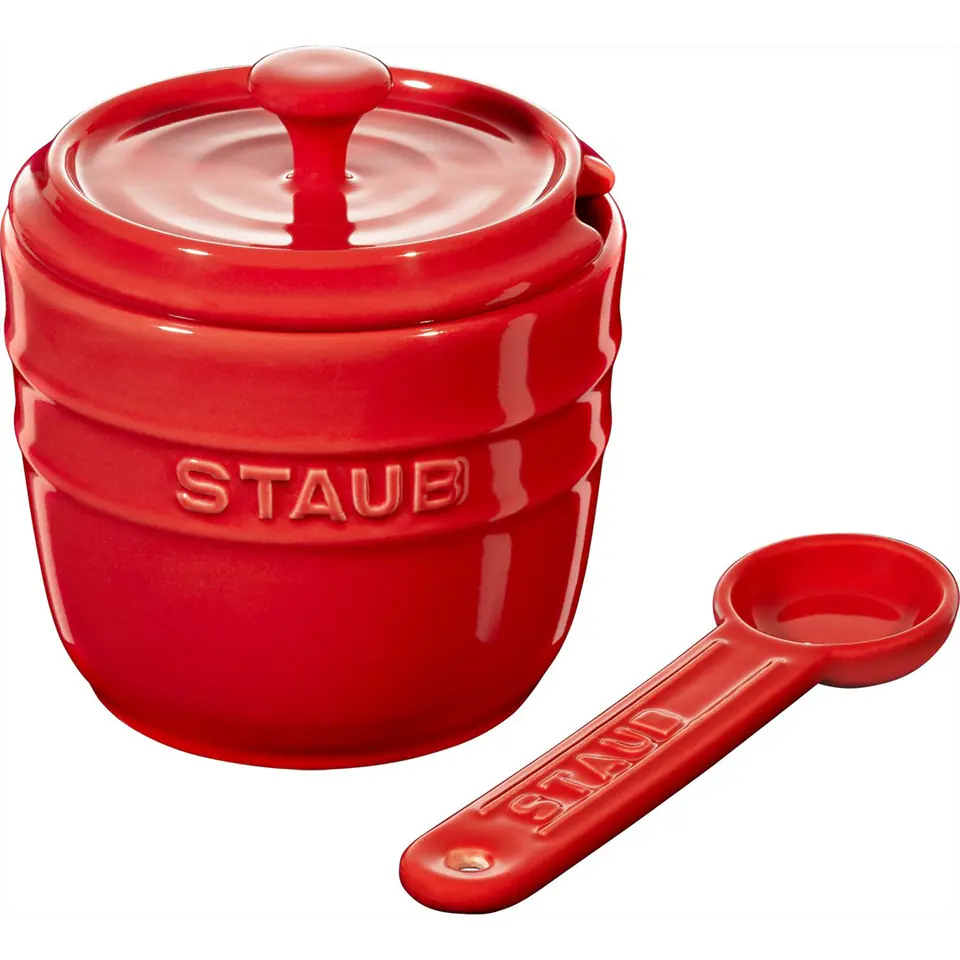 ⁨Pojemnik na sól z łyżeczką Staub - 250 ml, Czerwony⁩ w sklepie Wasserman.eu