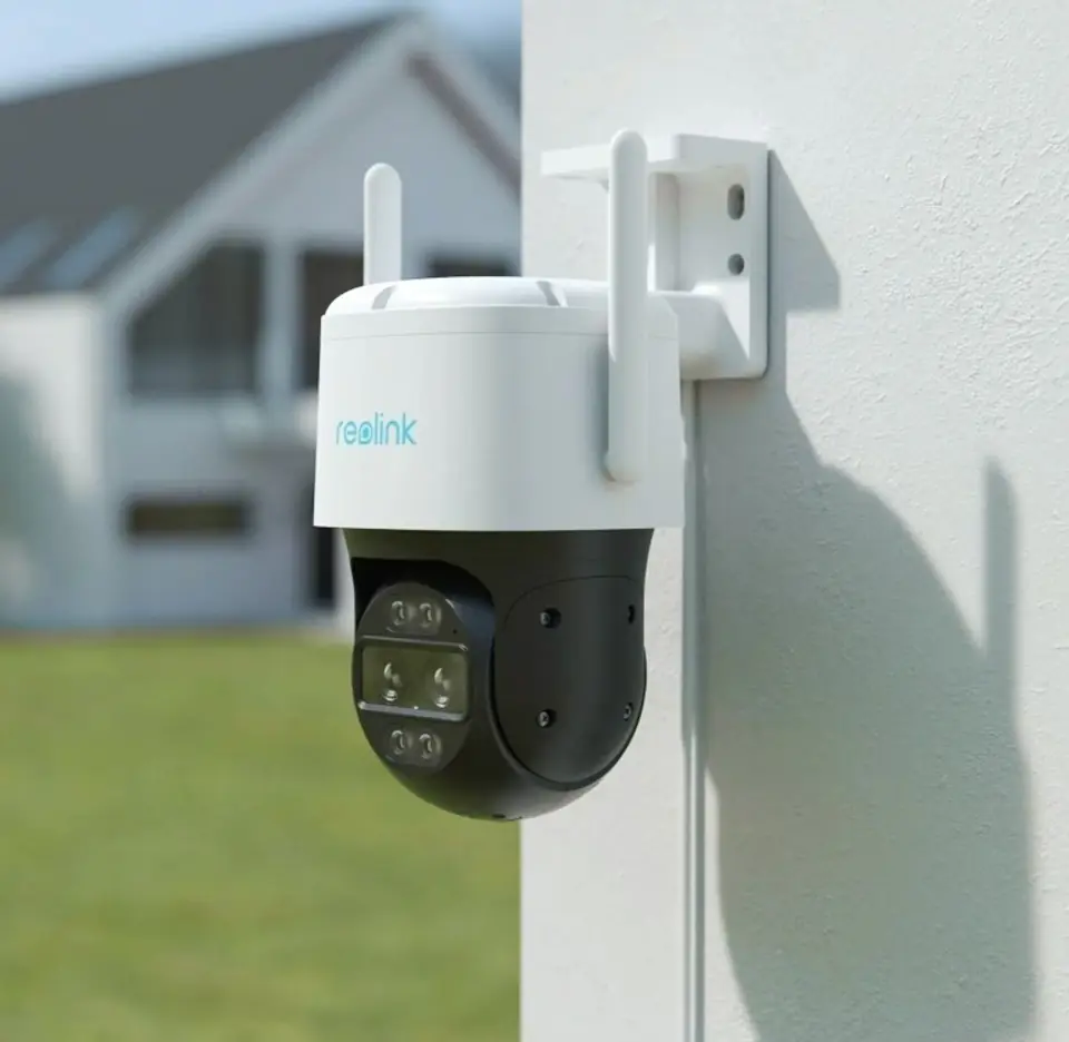 ⁨Reolink Trackmix Series W760 Wi-Fi Camera⁩ at Wasserman.eu