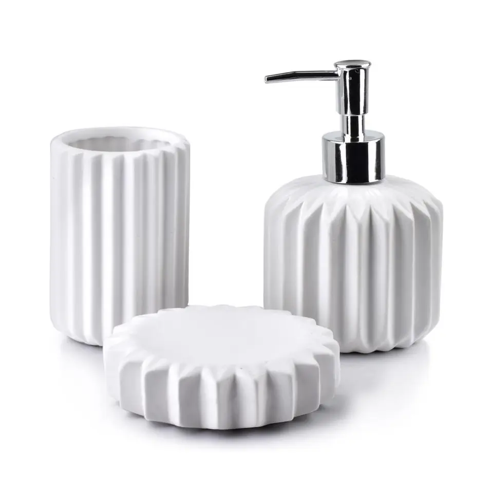 ⁨Bathroom set Ferra White⁩ at Wasserman.eu