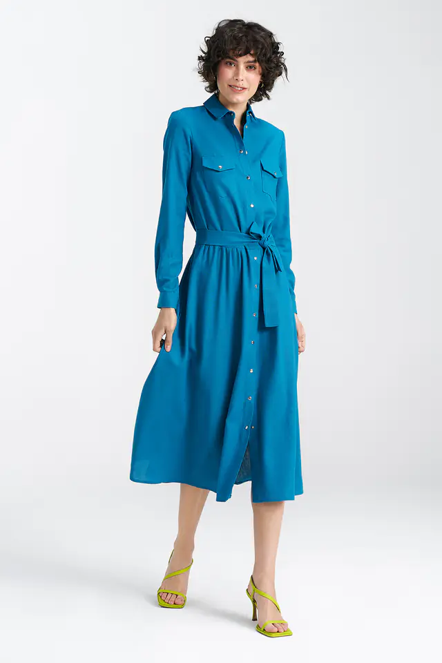 ⁨Sukienka lniana, zapinana na napy - niebieski - S241 (kolor niebieski, rozmiar 44)⁩ w sklepie Wasserman.eu