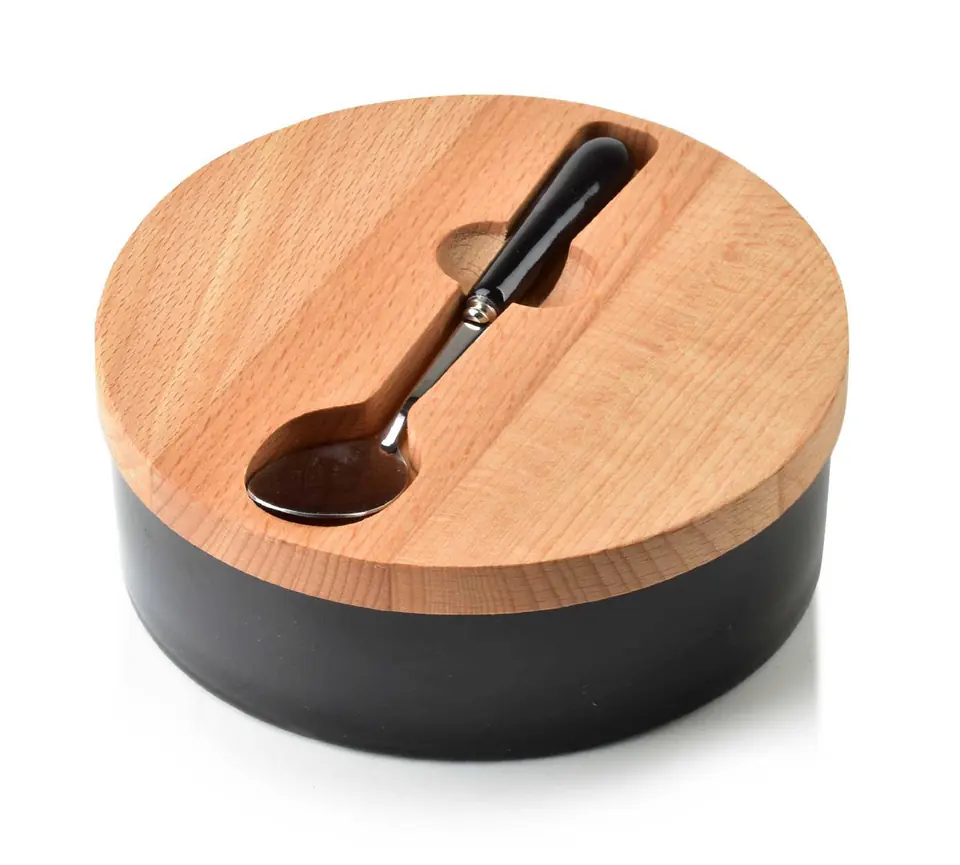 ⁨Sugar bowl with a teaspoon of Basick Black⁩ at Wasserman.eu