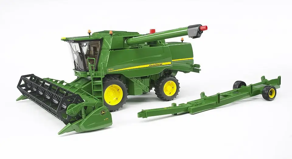 ⁨John Deere Combine harvester T670i⁩ at Wasserman.eu