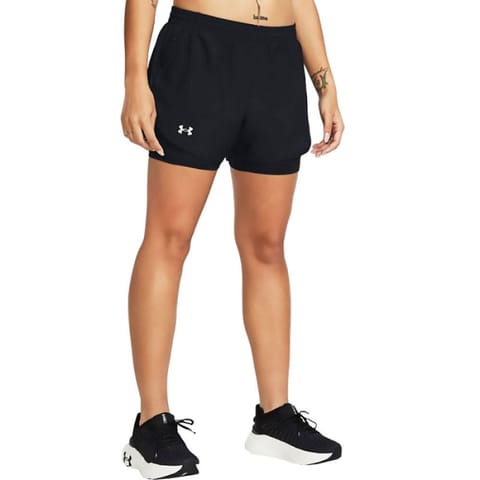 ⁨Spodenki Under Armour Fly By 2in1 Short W 1382440 (kolor Czarny)⁩ w sklepie Wasserman.eu