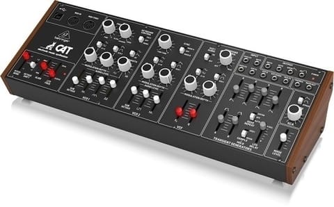 ⁨Behringer CAT Syntezator analogowy⁩ at Wasserman.eu