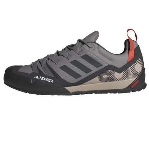 ⁨Buty adidas Terrex Swift Solo 2 M (kolor Szary/Srebrny, rozmiar 46)⁩ w sklepie Wasserman.eu