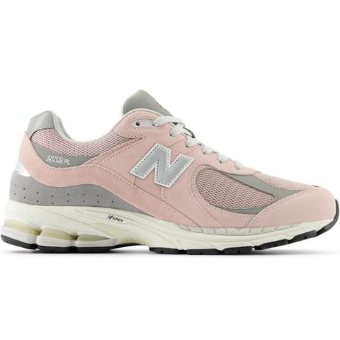 ⁨Buty New Balance sportowe M2002 (kolor Różowy. Szary/Srebrny, rozmiar 37.5)⁩ w sklepie Wasserman.eu