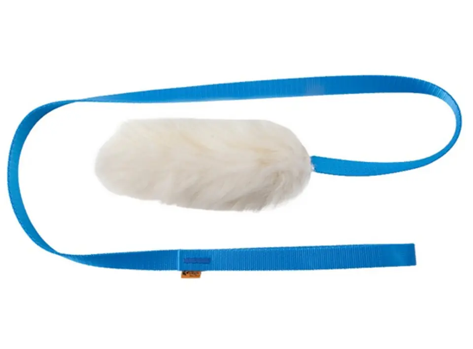 ⁨Dingo Dog Toy - Jerk Natural sheep fur with long handle blue⁩ at Wasserman.eu