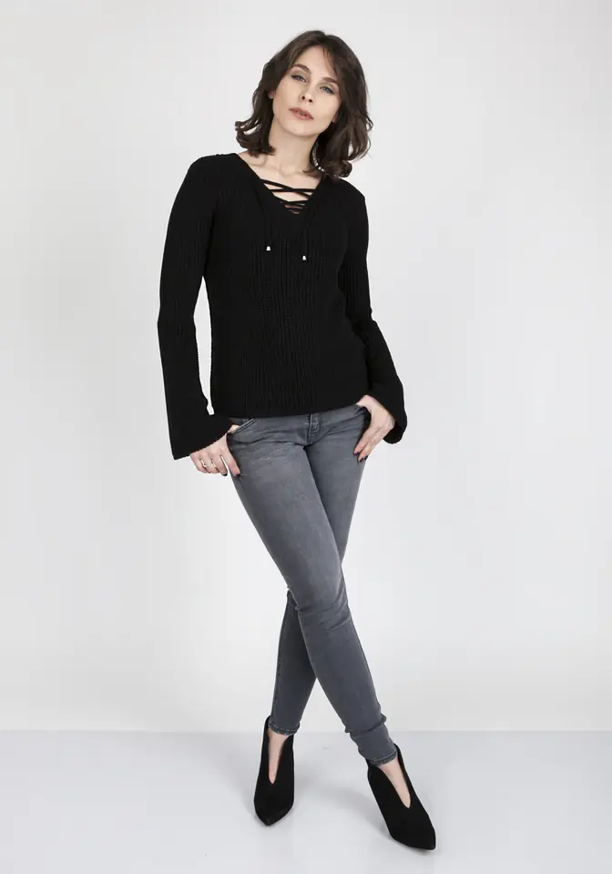 ⁨Sweater Kylie SWE 117 Black (size S)⁩ at Wasserman.eu