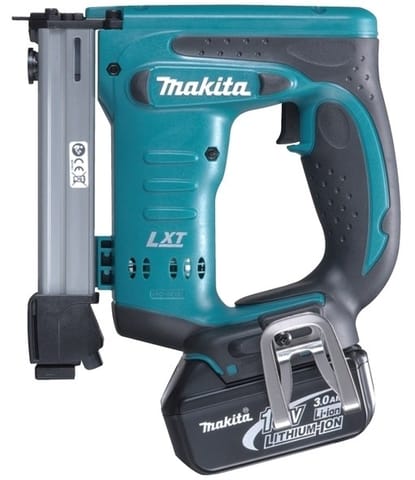 ⁨MAKITA STAPLER 18V 2x3.0Ah DST221RFJ⁩ at Wasserman.eu