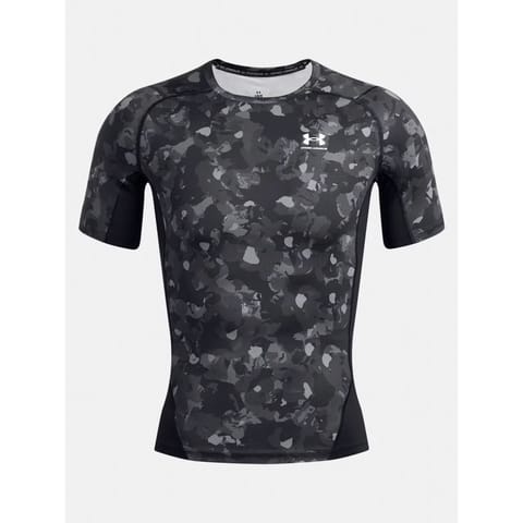 ⁨Koszulka Under Armour M 1386937 (kolor Czarny)⁩ w sklepie Wasserman.eu