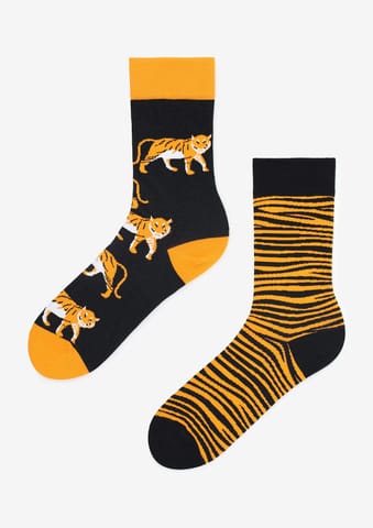 ⁨SKARPETY MARILYN MEN TIGER (kolor czarny - pomarańcz, rozmiar 41-45)⁩ w sklepie Wasserman.eu